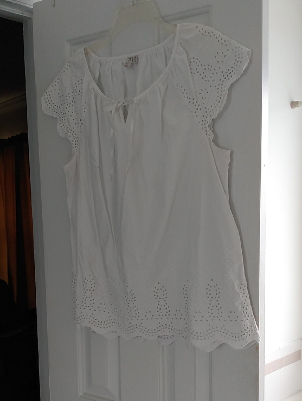 Madison White Eyelet Tie-Front Flutter Sleeve Blouse Top